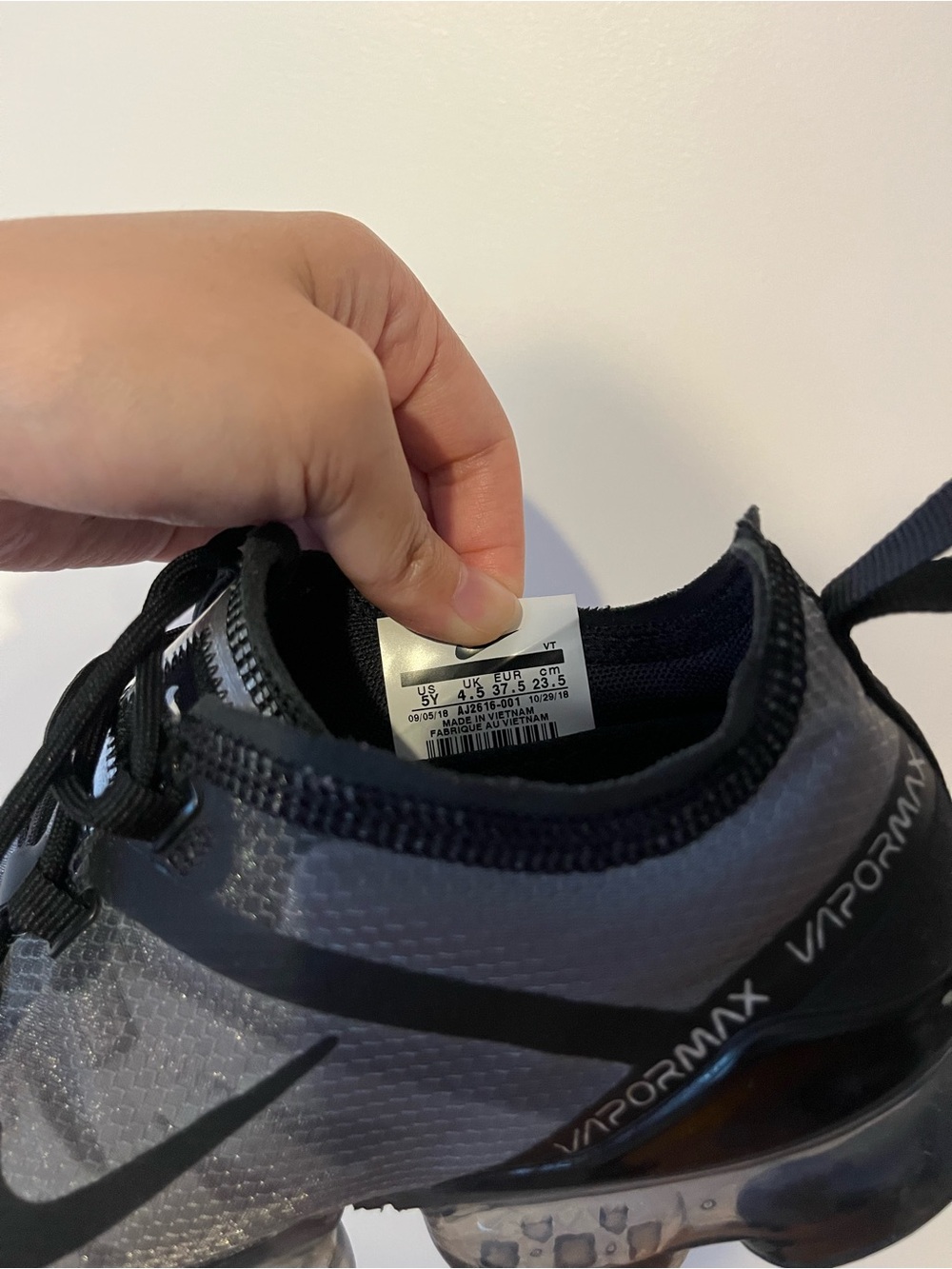 Nike Black and Charcoal VaporMax Running Shoes - Picture 4 of 4